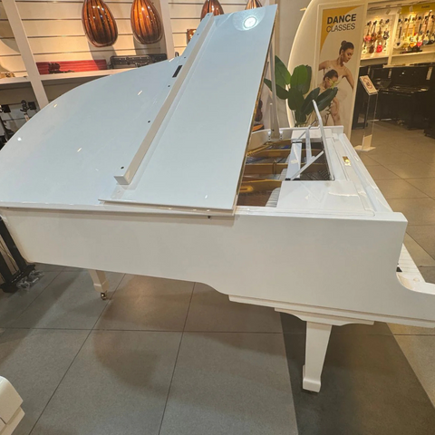 Blüthner Model 6 Grand Piano – White (Renewed) Blüthner Model 6 Grand Piano – White (Renewed)