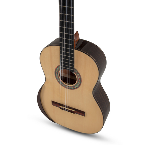 Manuel Rodríguez Superior B Spruce Classical Guitar 4/4 Manuel Rodríguez Superior B Spruce Classical Guitar 4/4