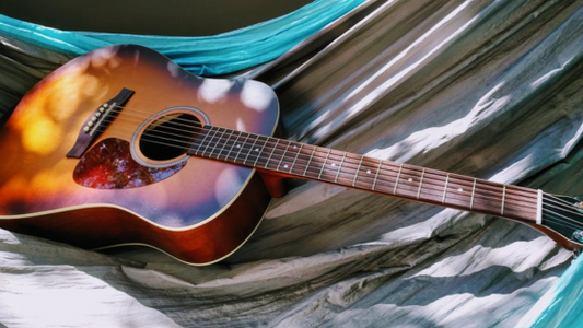 Guitar Strings: How Thickness and Material Affect Sound