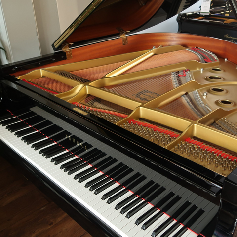 Yamaha G1E Grand Piano - Polished Ebony (Reconditioned)