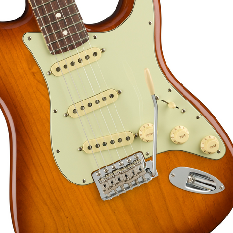 Fender American Performer Stratocaster – Honey Burst