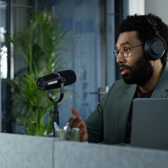 Shure MV7+-K Dynamic Hybrid Podcast Microphone