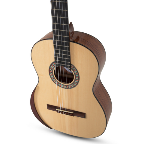 Manuel Rodríguez Superior A Spruce Classical Guitar 4/4