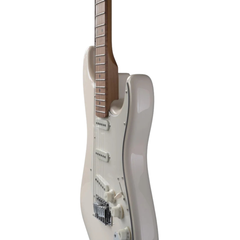 Bamboo Solar Strato SSS Electric Guitar with Bag – White