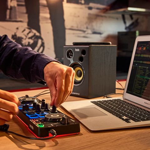 Hercules Starlight DJ Controller with Serato DJ Lite