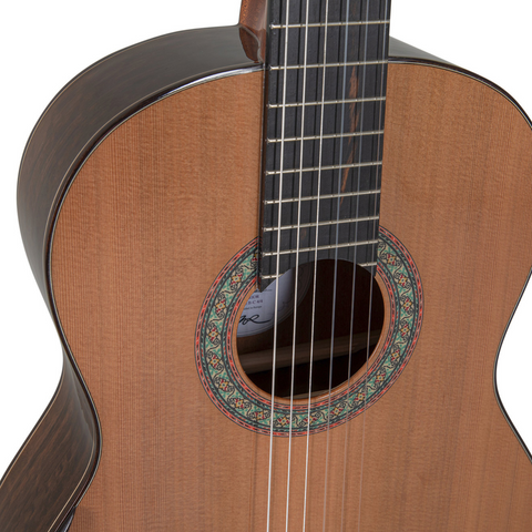 Manuel Rodríguez Superior B Cedar Classical Guitar 4/4
